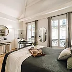 Amatique - 2 A Saint-germain-des-pres Paris